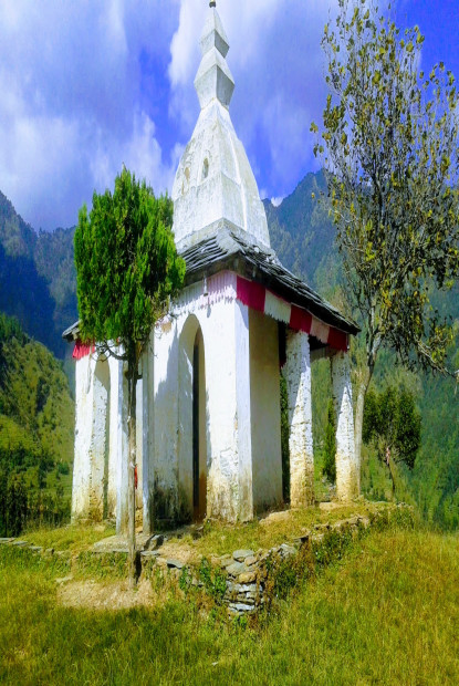 असुरक्षित छन् दुर्गमका देवता